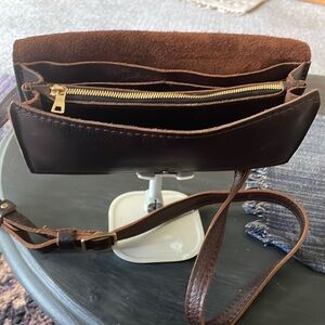 PORTLAND LEATHER CROSSBODY WALLET